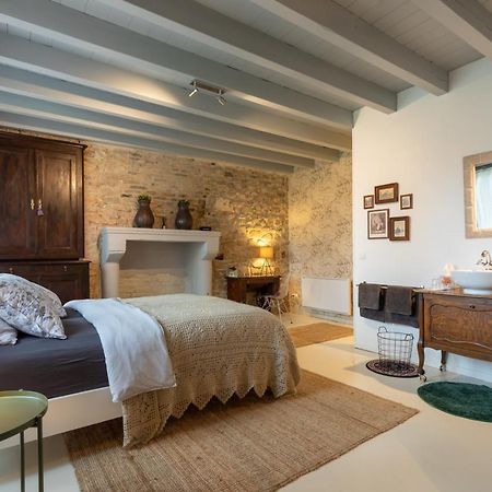 Domaine La Pomme De Pin Bed & Breakfast Louroux-de-Beaune ภายนอก รูปภาพ