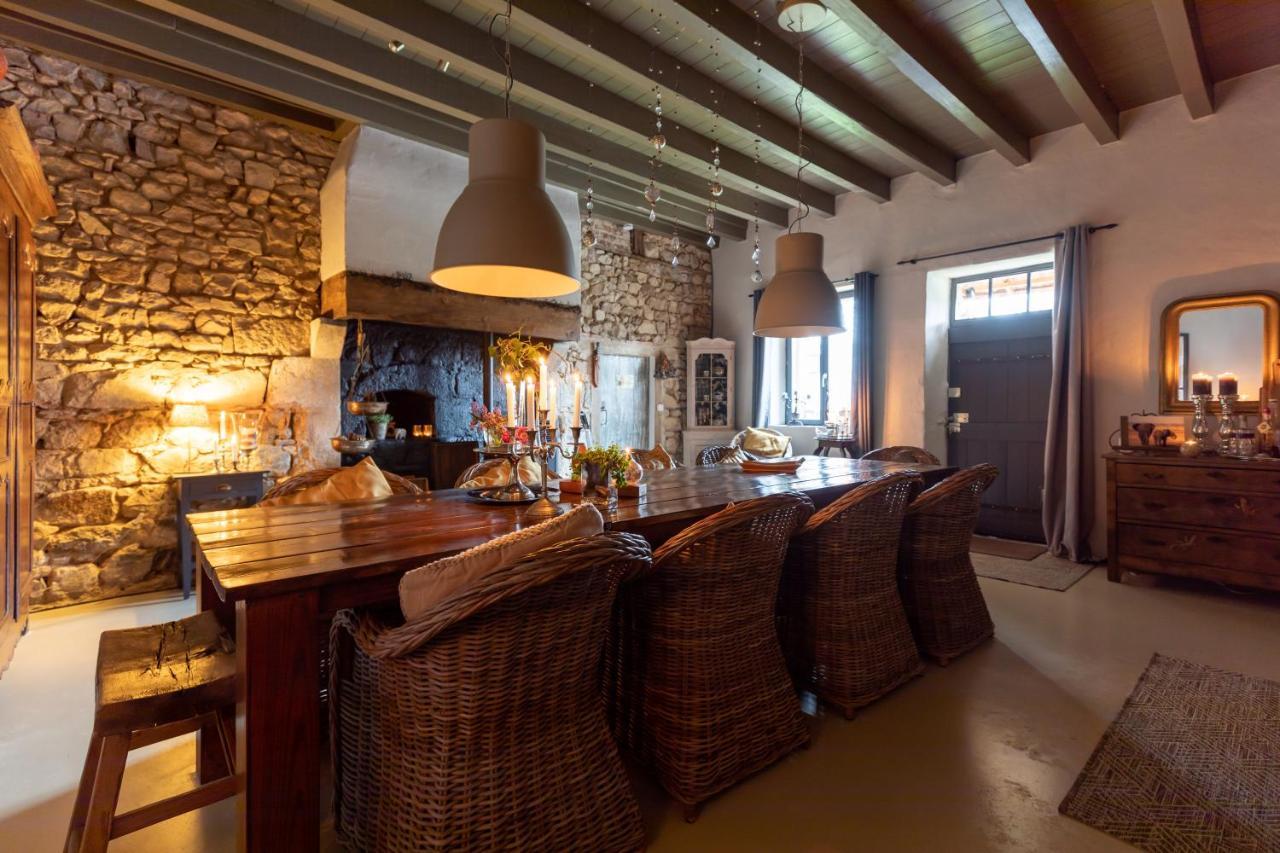 Domaine La Pomme De Pin Bed & Breakfast Louroux-de-Beaune ภายนอก รูปภาพ